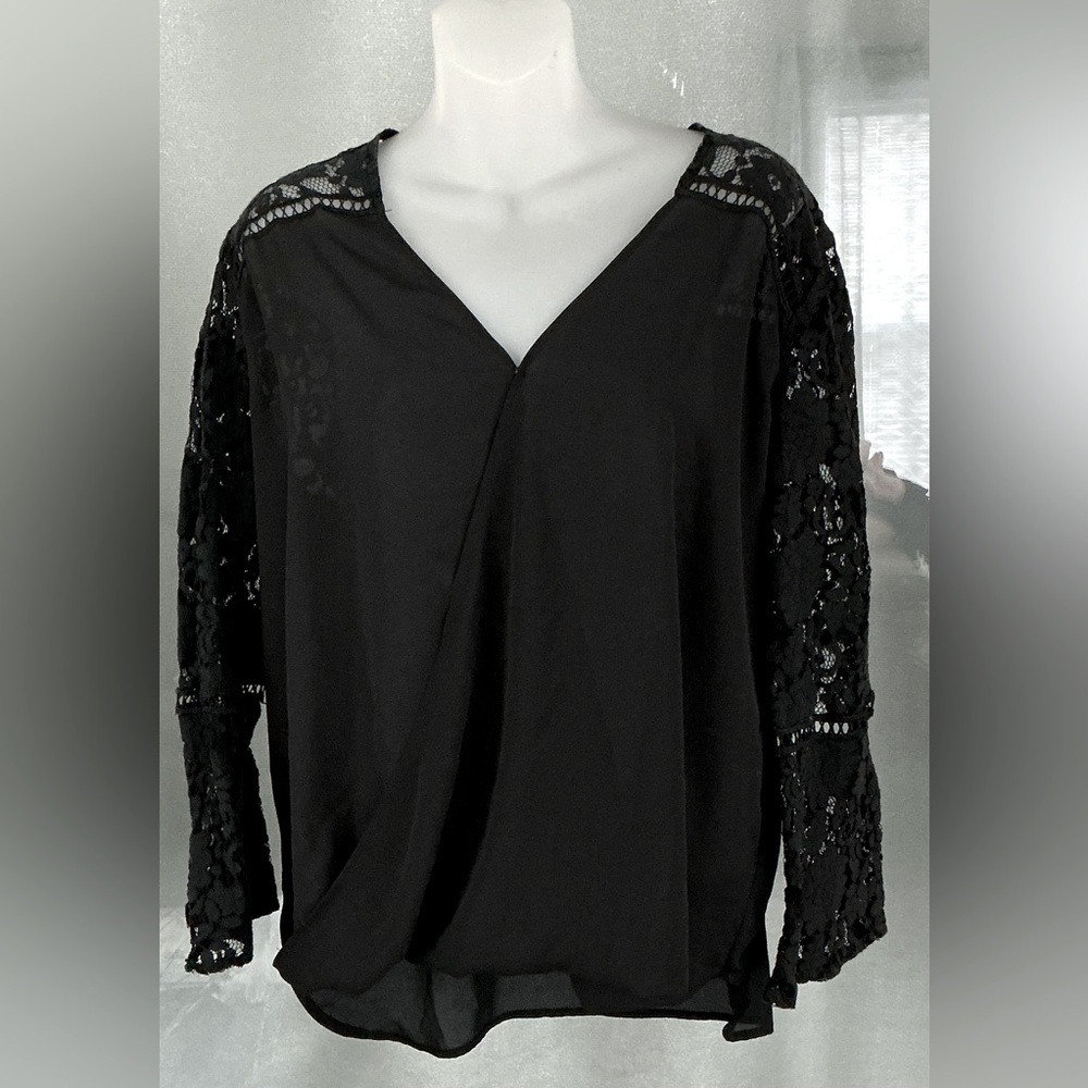 Dora Landa Lace Overlay Celeste Top